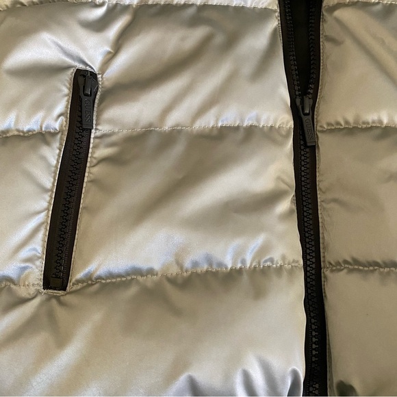 New With tag Guess Women's Gray Faux Fur Puffer Jacket Size 10 fits S/XS - Picture 5 of 12